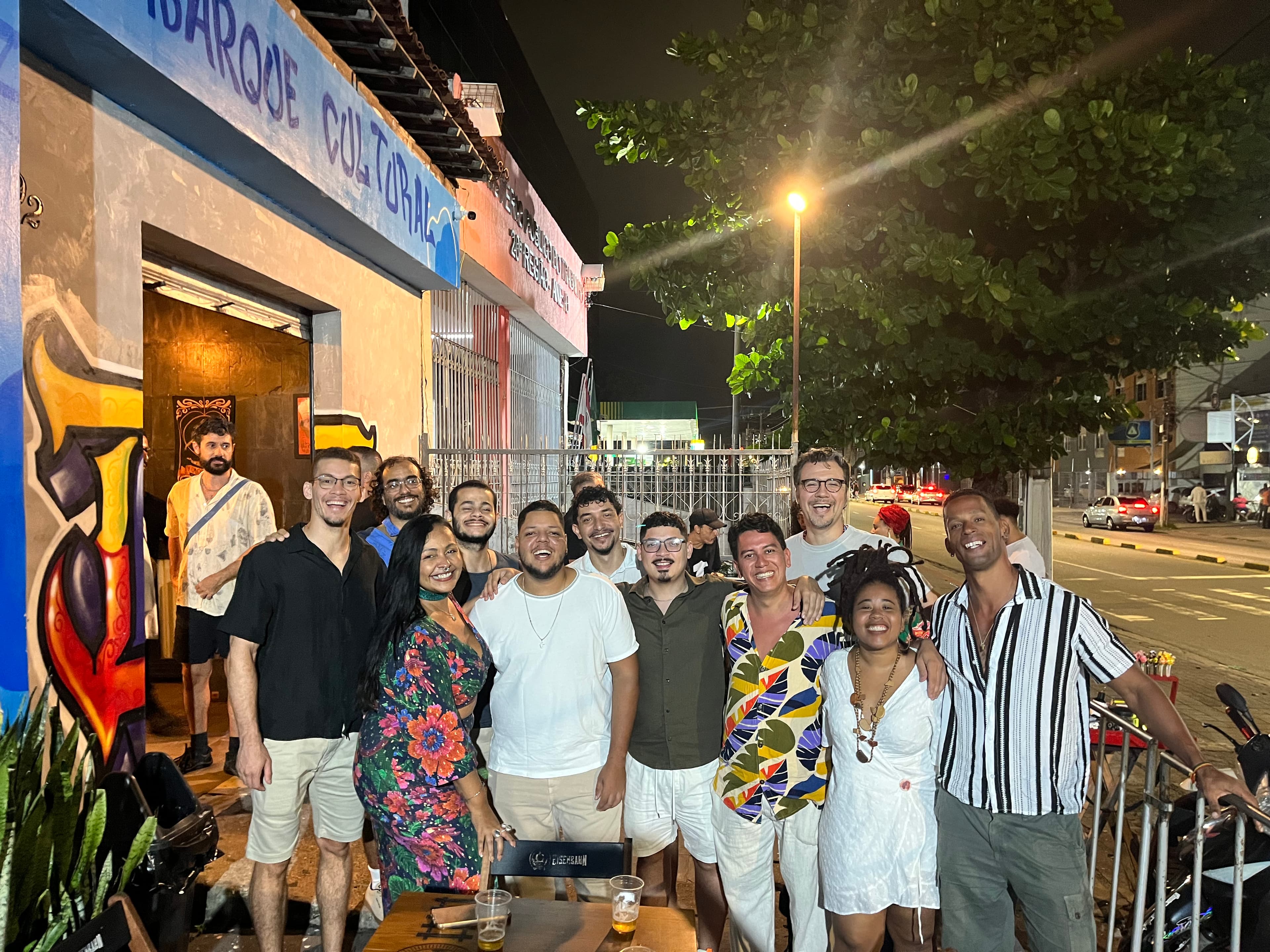 Equipe e artistas do Samba em Rodas 1